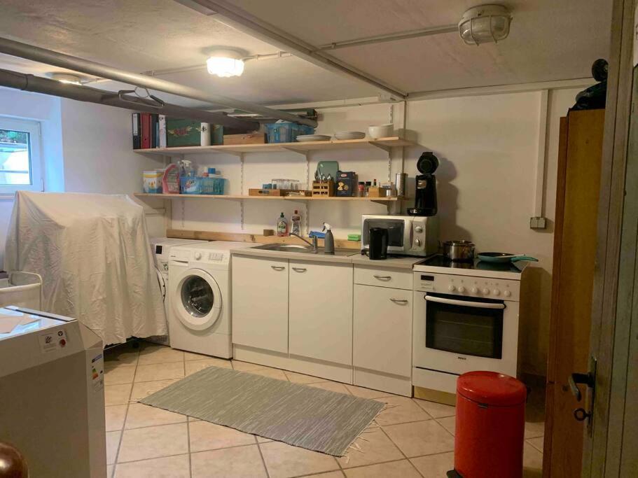Appartamento Souterrain Whg Im Einfamilienhaus -Zentral In Frankfurt Francoforte sul Meno Esterno foto