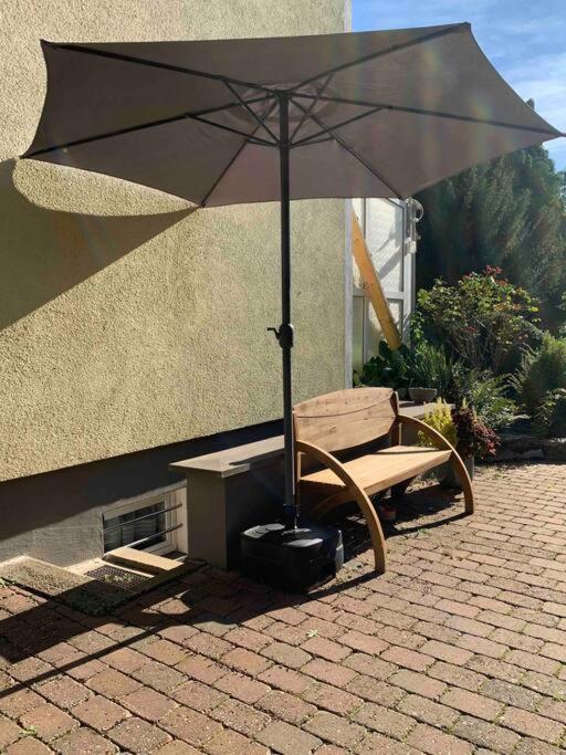 Appartamento Souterrain Whg Im Einfamilienhaus -Zentral In Frankfurt Francoforte sul Meno Esterno foto
