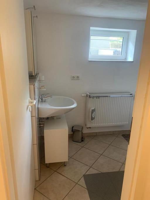Appartamento Souterrain Whg Im Einfamilienhaus -Zentral In Frankfurt Francoforte sul Meno Esterno foto